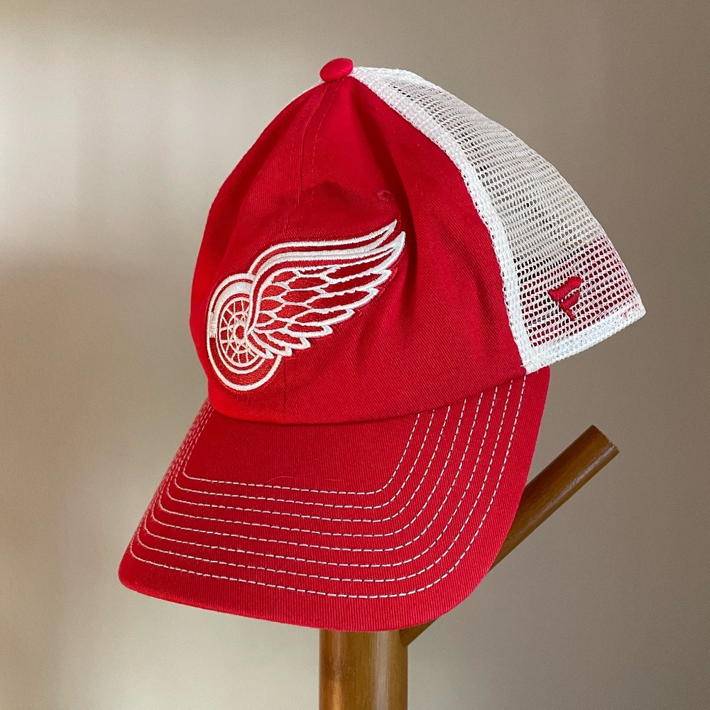 Fanatics Detroit Red Wings Snap Back Trucker Hat